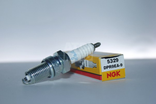Свеча зажигания 4T DPR9EA-9 NGK Свеча зажигания 4T DPR9EA-9 NGK