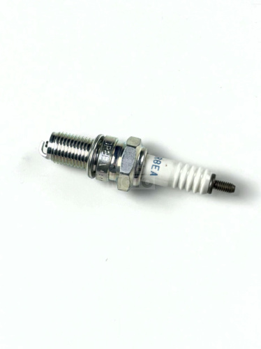 Свеча зажигания 4T DR8EA NGK 165FMM, 172FMM (CB) Свеча зажигания 4T DR8EA NGK 165FMM, 172FMM (CB)